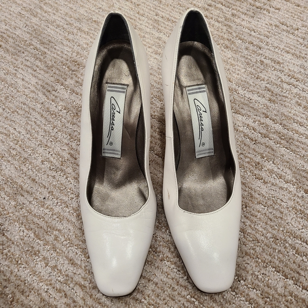 Caressa block heel shoes